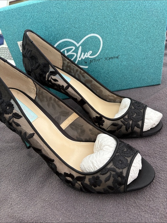 Blue by Betsey Johnson Shoes - Blue by Betsey Johnson Black Floral Mesh Peep Toe Pumps